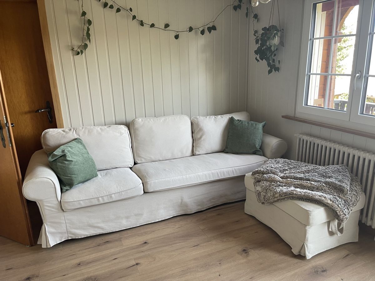 Divani: 3er-Sofa EKTORP inkl. Hocker – Usato da Kölliken venduto da ErmelindaE