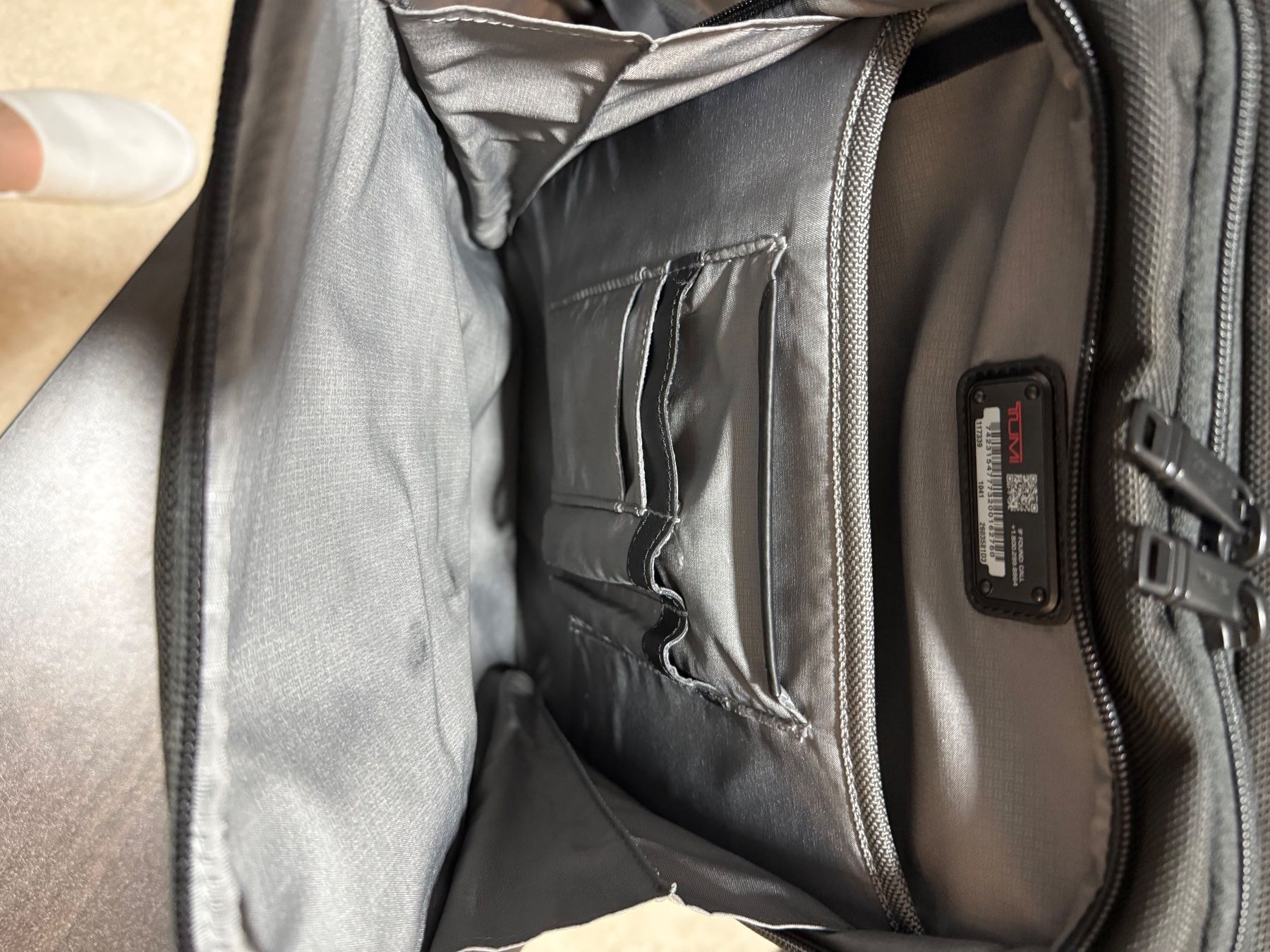 Tumi Valigie & Borse: Tumi Alpha Sac à Dos - Ordinateur (15") – Usato da Nyon venduto da Olivier22 6