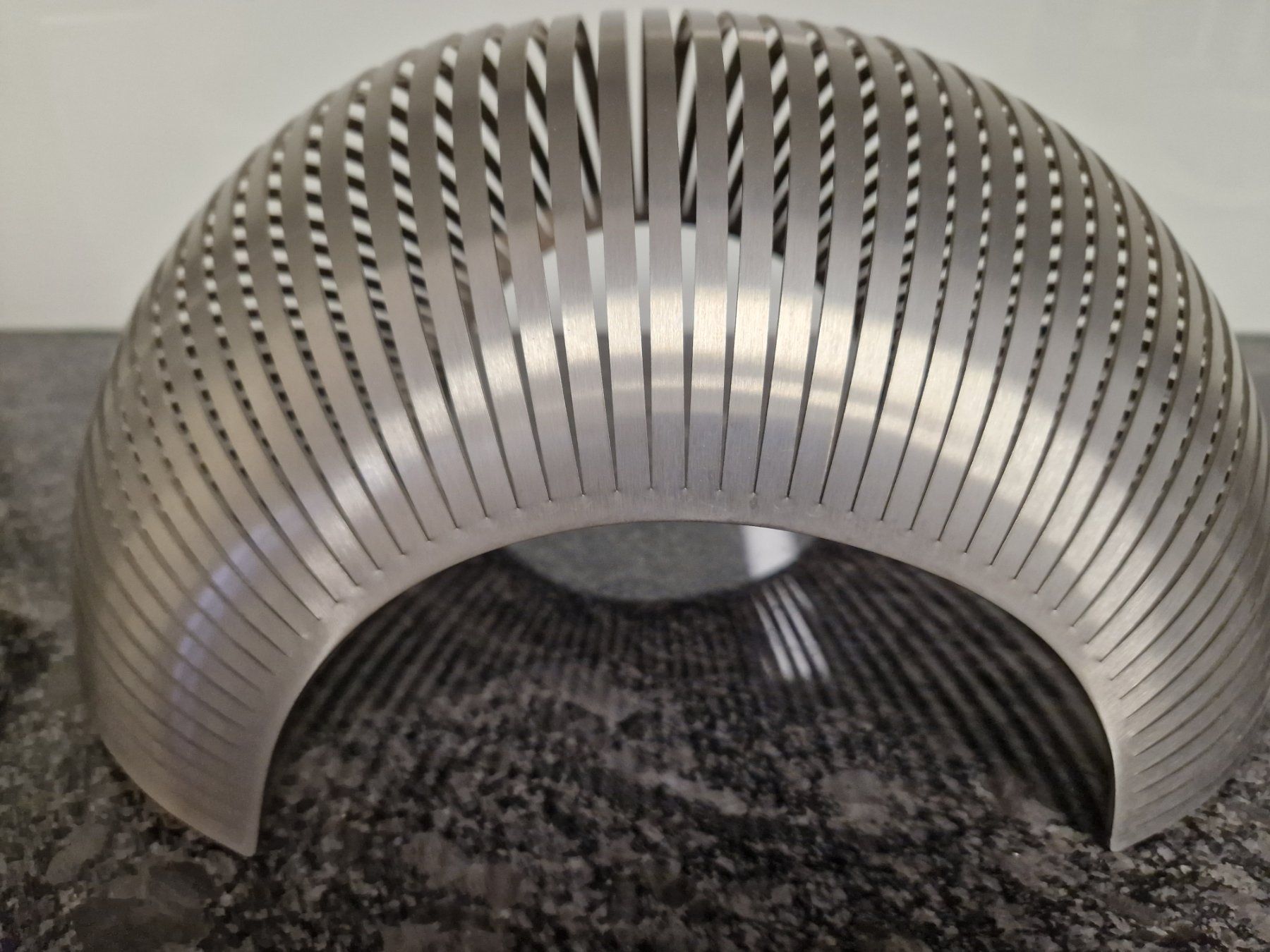 Tutte le decorazioni: ALEXANDER HUNGER - Steelline Bowl Collection – Nuovo e nell'imballaggio originale da Möhlin venduto da Cloudy73 2