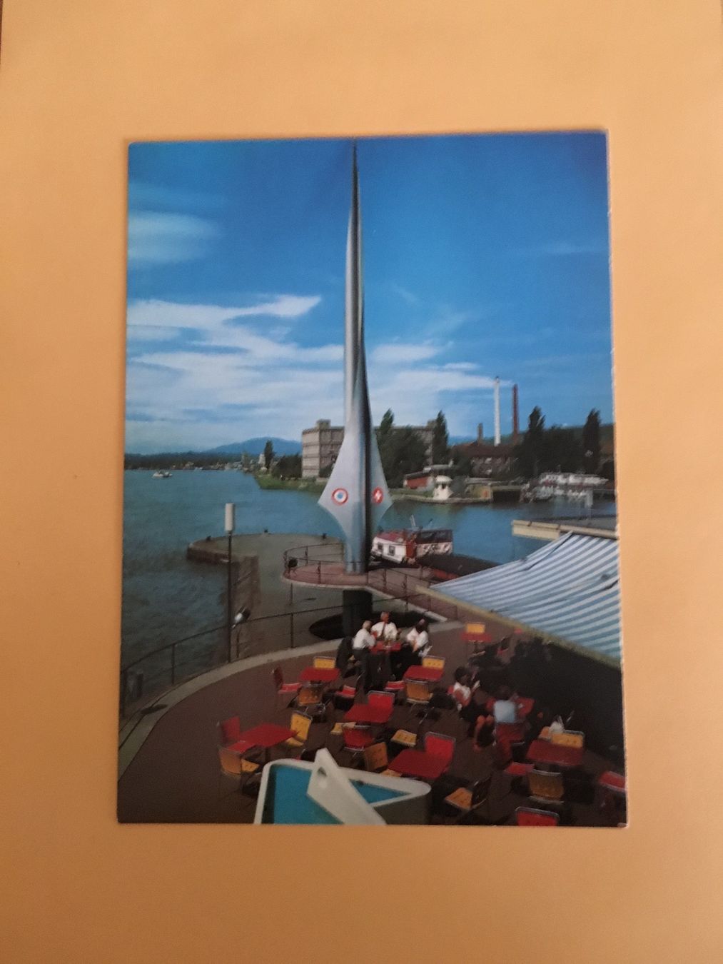 Cartes postales: Basel Dreiländerecke Terrasse Restaurant – D'occasion à Küttigen par Melisch1000