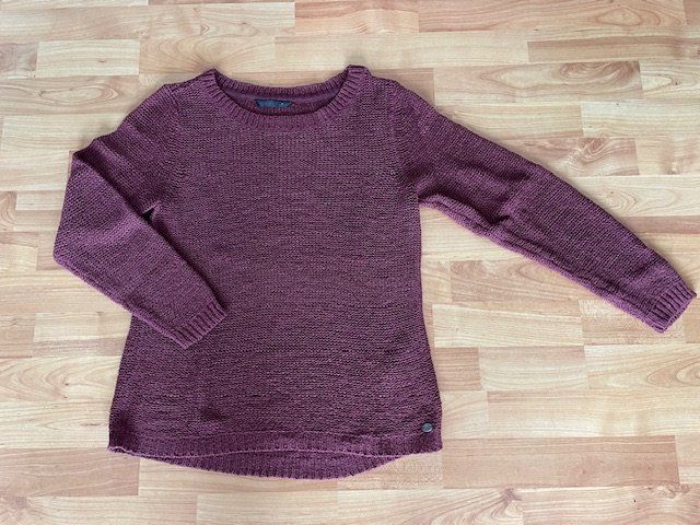 Pullover & Sweatshirts: Pullover dunkelrot, Marke Only, Grösse M – Gebraucht aus Niederweningen von sho_mb8y