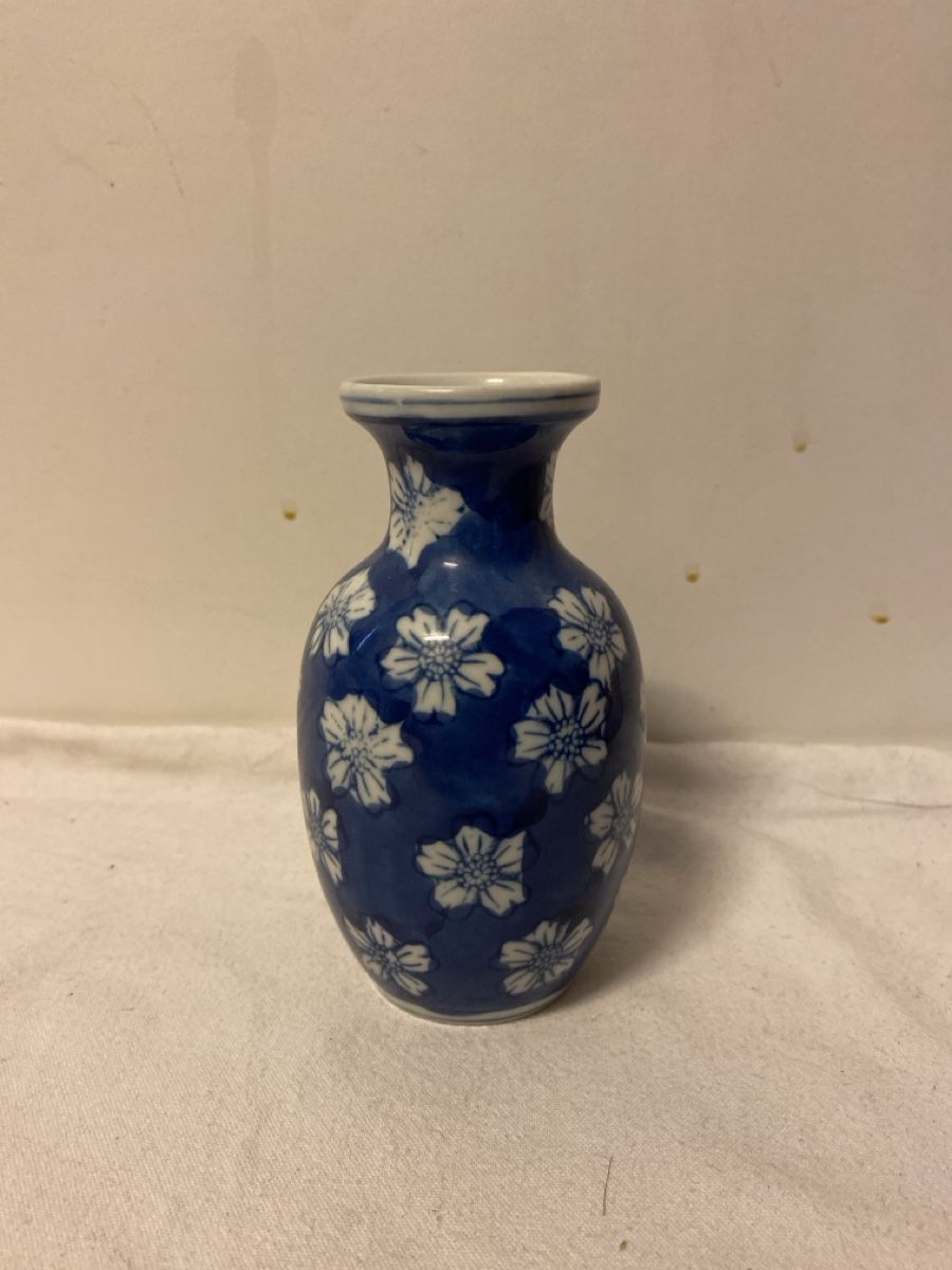 Vasen & Gefässe: Vase und Dose blau-weiss gemustert – Gebraucht aus sursee von trilli-tralli 4