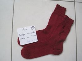Handgestrickte Herrensocken   bordeaux  Gr. 42-43 (12)