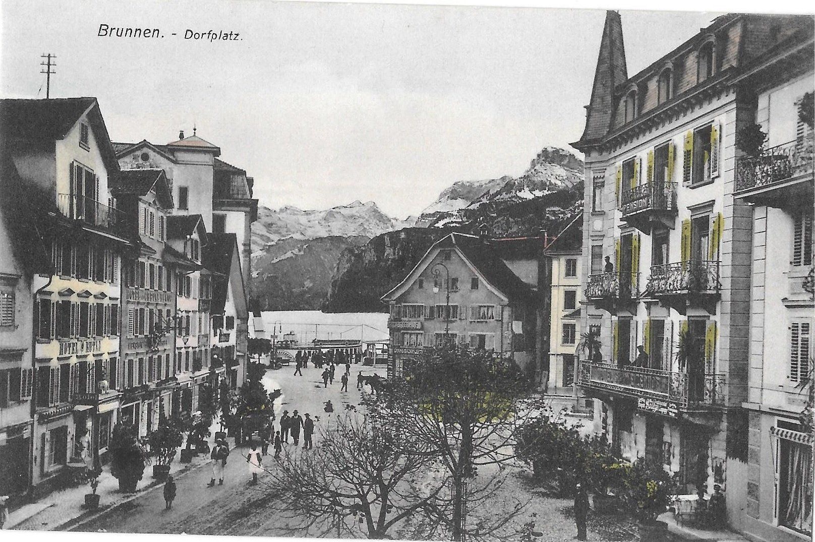 Cartoline postali: Brunnen Dorfplatz coloriert – Usato da Olten venduto da clotaldi