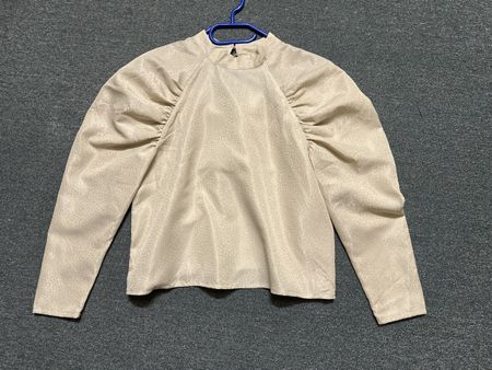 Damen Bluse H&M beige mit Puffärmeln Grösse L