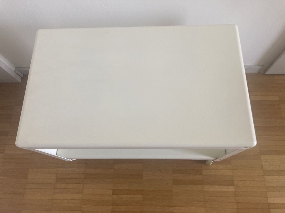 Ikea Tables: Ikea Beistelltisch auf Rollen – D'occasion à Zwingen par Kult2000 1