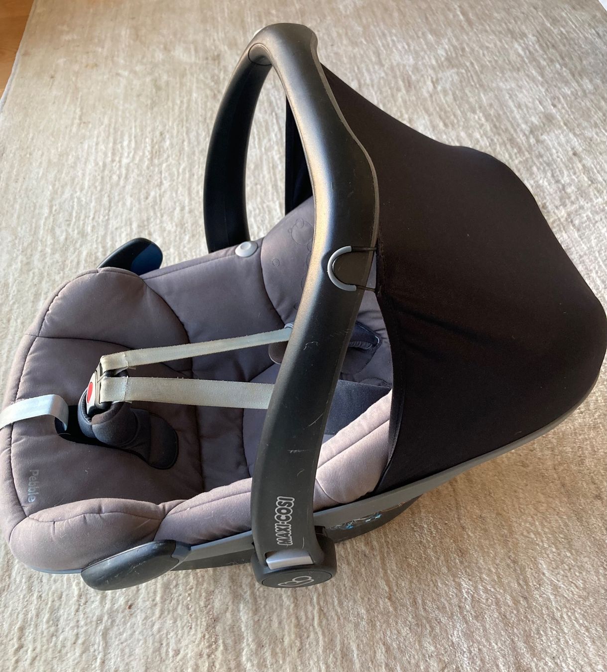 Maxi-Cosi Seggiolini per auto: Maxi-cosi & Isofix-Station – Usato da Liestal venduto da pr03 6