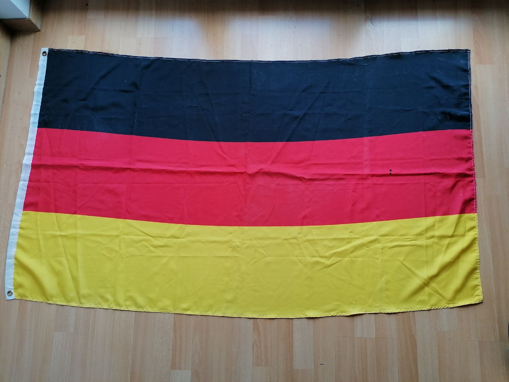 Bandiere: Deutschland Länderfahne – Usato da Hägendorf venduto da Fiooo