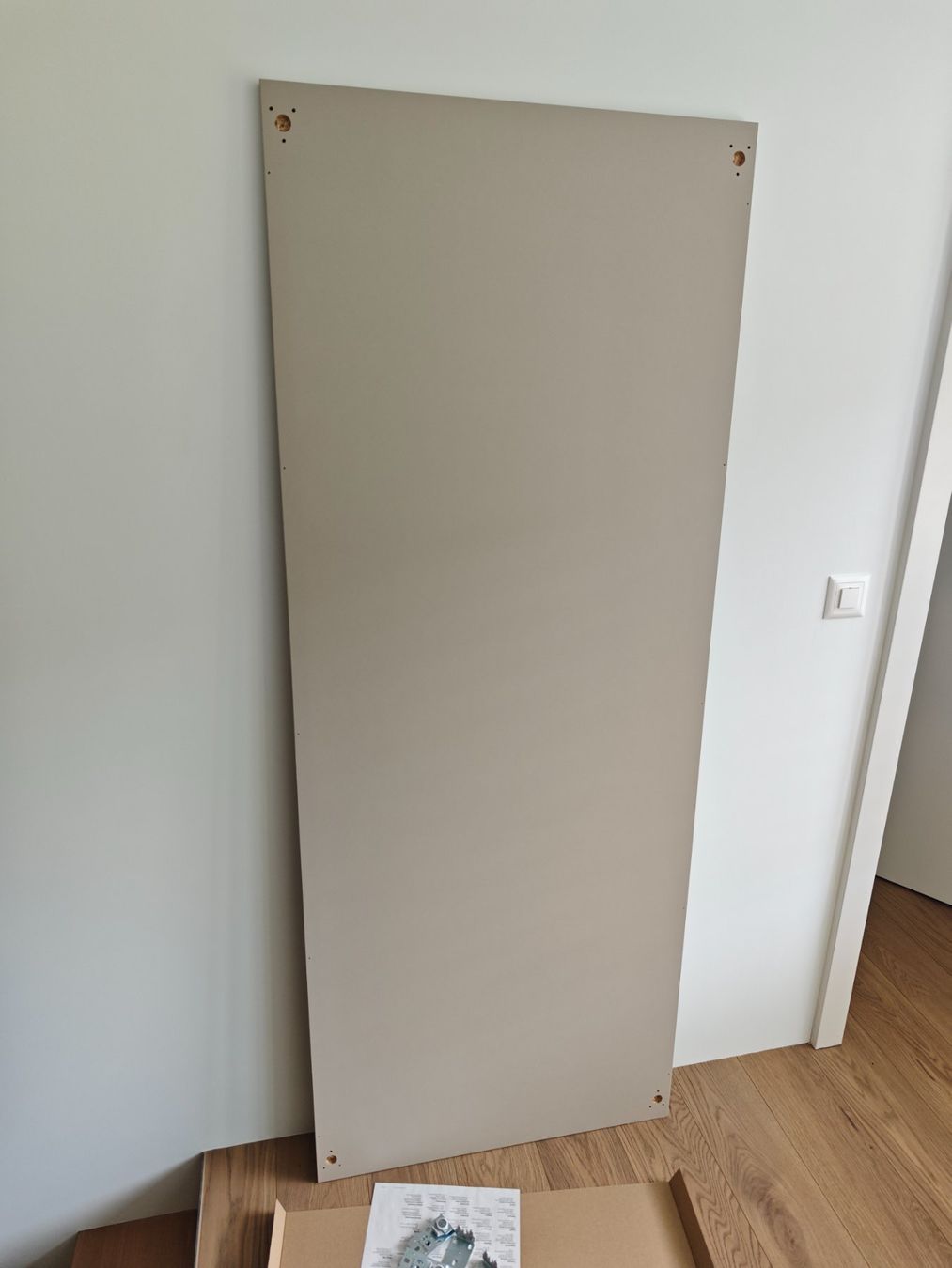 Ikea Schränke: Ikea Hasvik 1x Schiebetür graubeige – Gebraucht aus Appenzell von meomax