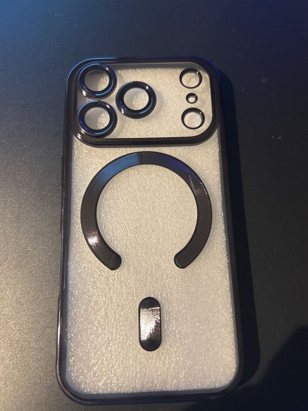 Cover & Protezioni schermo: Iphone 17 PRO Cover Schwarz Magsafe – Nuovo e nell'imballaggio originale da Schenkon venduto da Jaimer_91