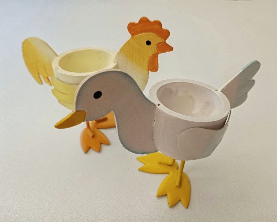 Autre vaisselle: Zwei Eierbecher Huhn und Ente – D'occasion à Dietikon par Magi2 2