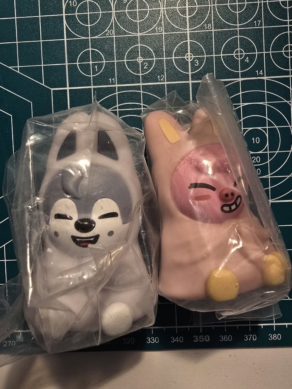 Statuette: stray kids skzoo mini lamp – Nuovo e nell'imballaggio originale da Neuchâtel venduto da mag_q5kc