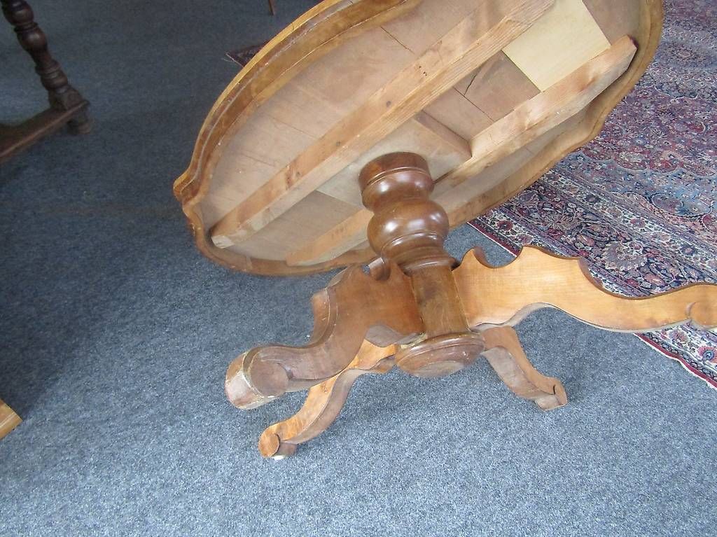 Tische: Schach Tisch Nussbaum oval antik – Gebraucht aus Herzogenbuchsee von Winigo 2