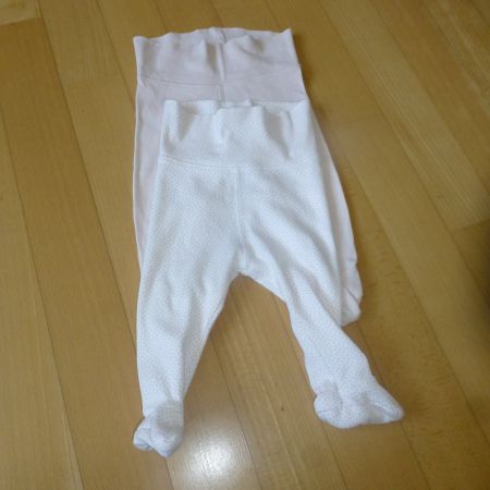 2 x Baby Leggins/Hosen mit Füssen