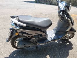Piaggio fly , mit Front Schaden