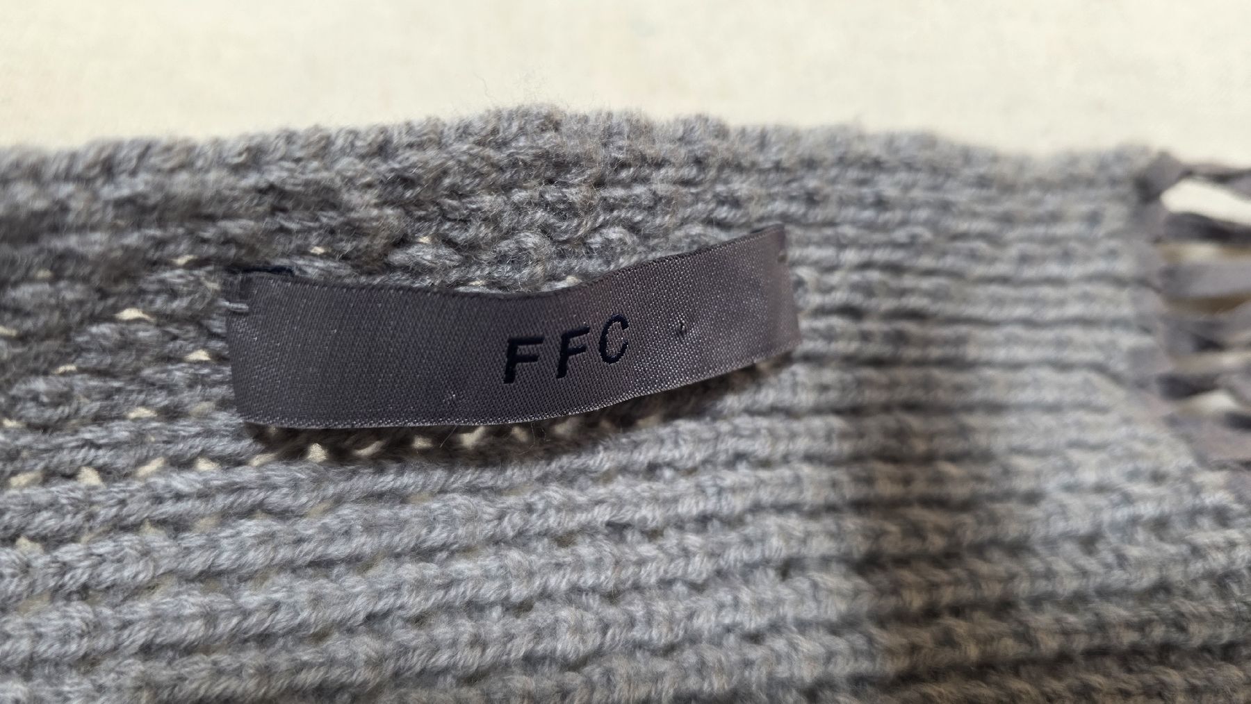Foulard & Sciarpe: Exklusiver Strickschal von der Marke FFC – Nuovo (secondo la descrizione) da Schneisingen venduto da backstore24 6