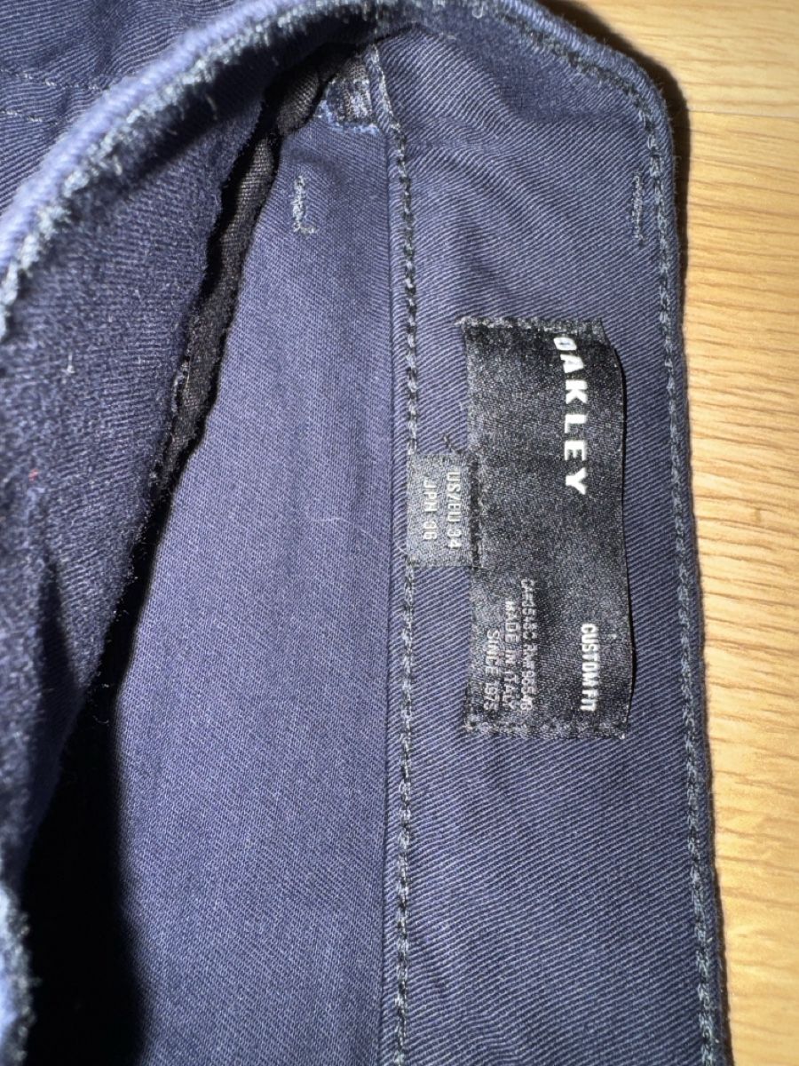 Oakley Pantalons: Pantalon Oakley, taille 34 – D'occasion à Charmey (Gruyère) par Troyleedh67 2