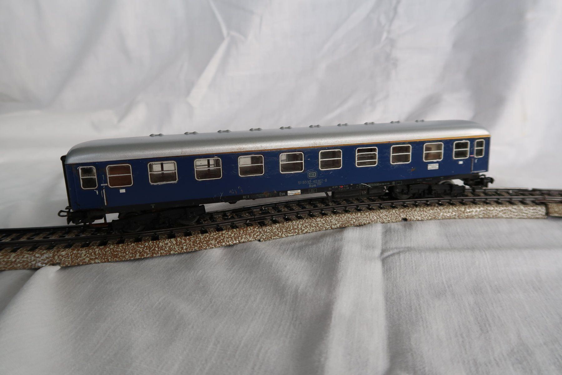 Märklin Modelleisenbahnen: Märklin 4053 Personenwagen – Gebraucht aus Hurden von Barth23
