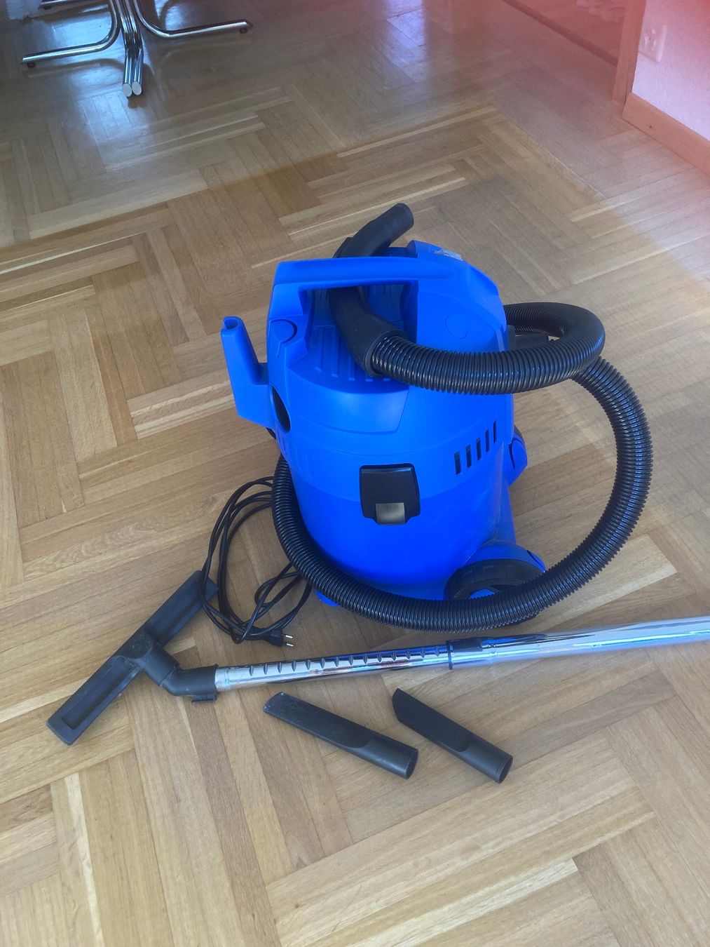 Aspirapolveri & Accessori: Staubsauger Nilfisk Buddy II – Usato da Schlieren venduto da philippas-ena 1
