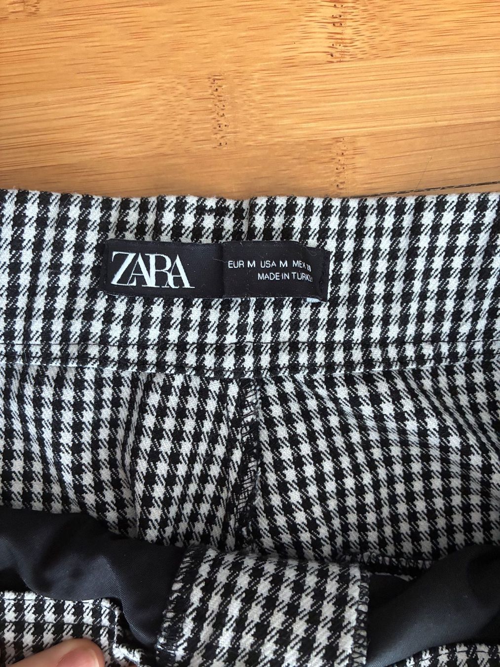 Zara Pantaloni: Zara Hose mit Karomuster, Grösse M – Usato da Meilen venduto da ari_yj75 2