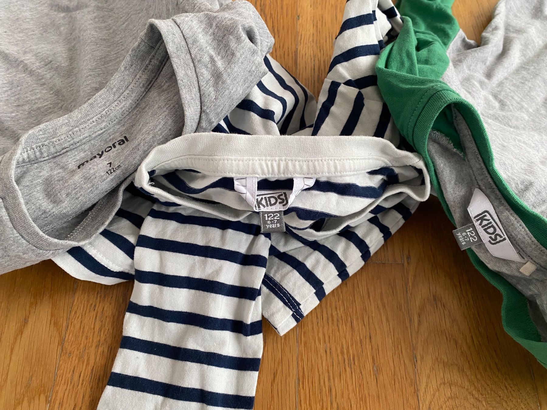 Mayoral Hemden, T-Shirts & Polos: Mayoral Kids Langarmshirts Gr. 122 – Gebraucht aus Wädenswil von PeterWaedi 2
