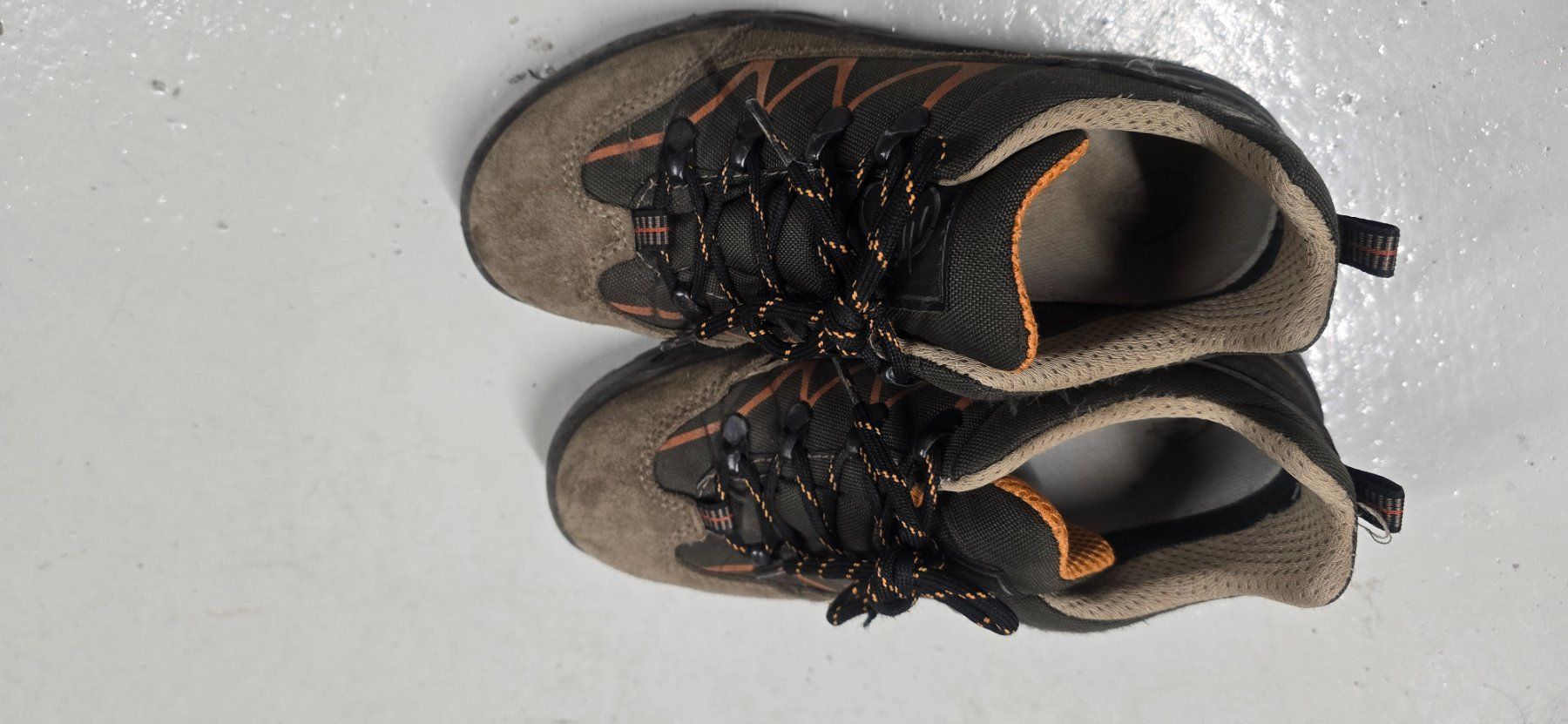 Scarpe per ragazzi: Kinder Wandernshuhe – Usato da Emmen venduto da El_pulpo
