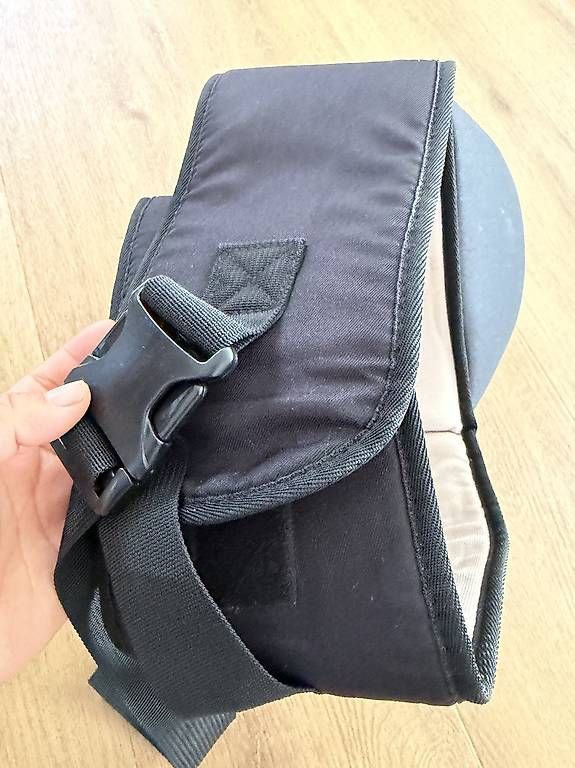Marsupi portabebè: Ergonomischer Baby-Hüftsitz – Usato da Bäch SZ venduto da Blansz 2