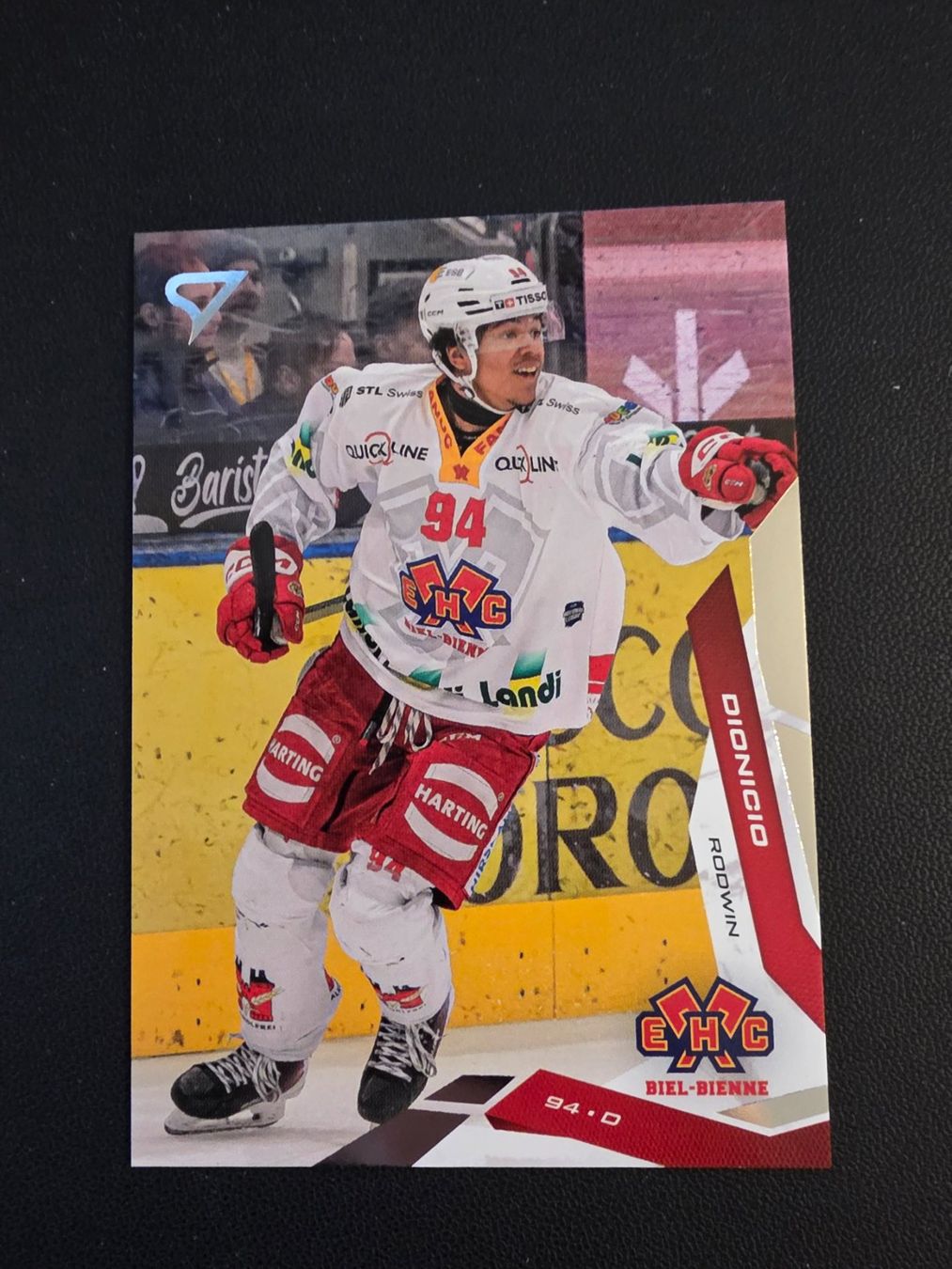 Sportzoo Carte collezionabili: 2025/26 EHC Biel-Bienne Rodwin Dionicio Base - Series 2 – Usato da Bauma venduto da Yotanke