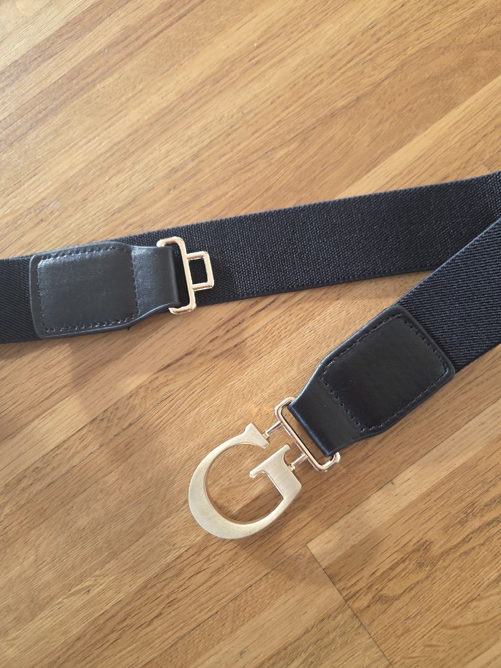Guess Cinture: Schwarzer Taillengürtel von Guess, elastisch, neu – Nuovo (secondo la descrizione) da Vaduz venduto da NH0101 3