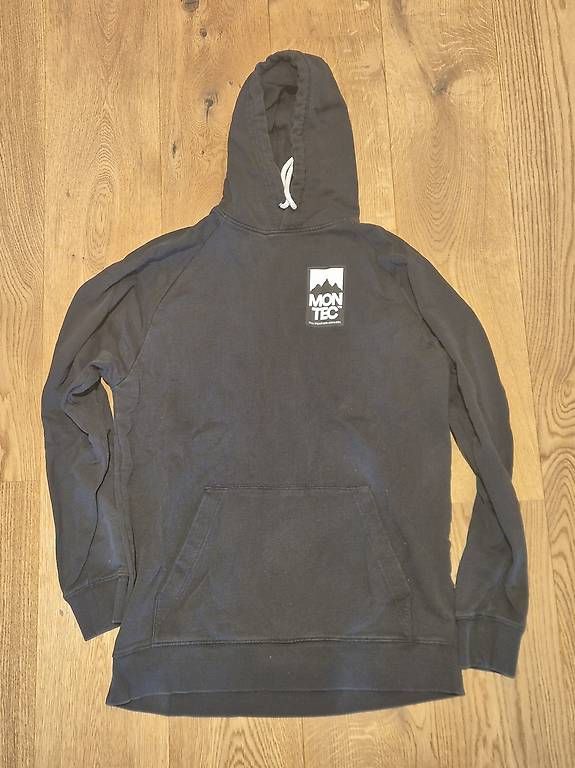 Pullover & Sweatshirts: Montec Hoodie Grösse L – Gebraucht aus Embrach von pet_vm5r