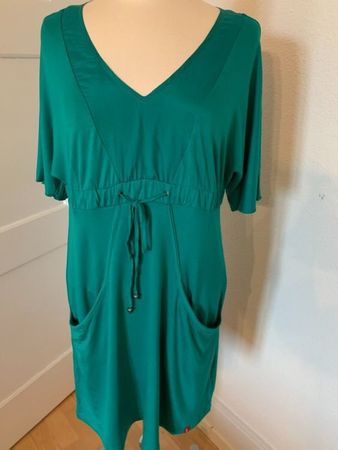 Neues Kleid von edc by Esprit, Viskose grün Gr. M