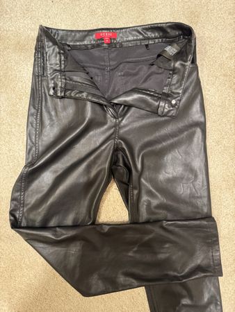 Guess Lederimitat Hose, schwarz, Grösse XS