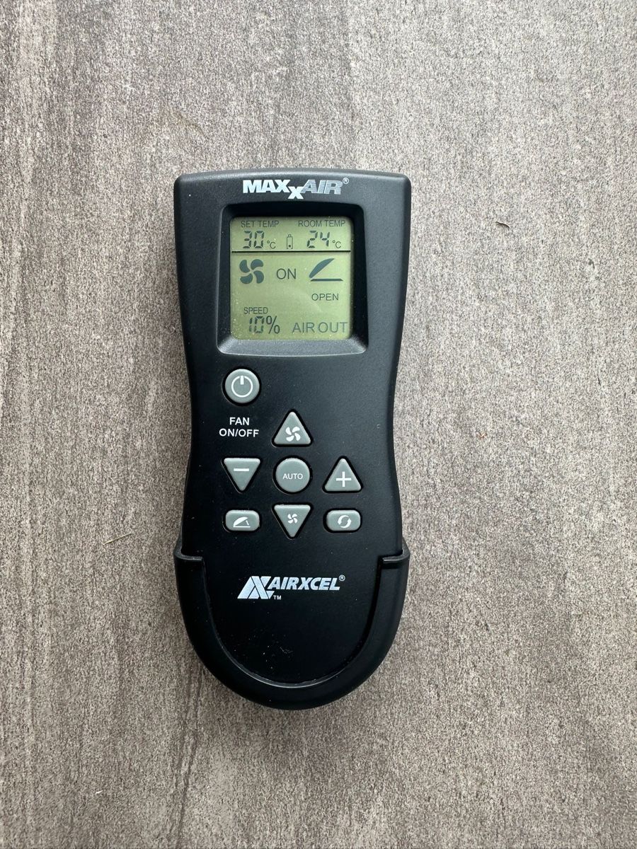 Ventilatori: Maxxfan Deluxe/ Maxx Shade – Usato da Oberkulm venduto da Humaha 4