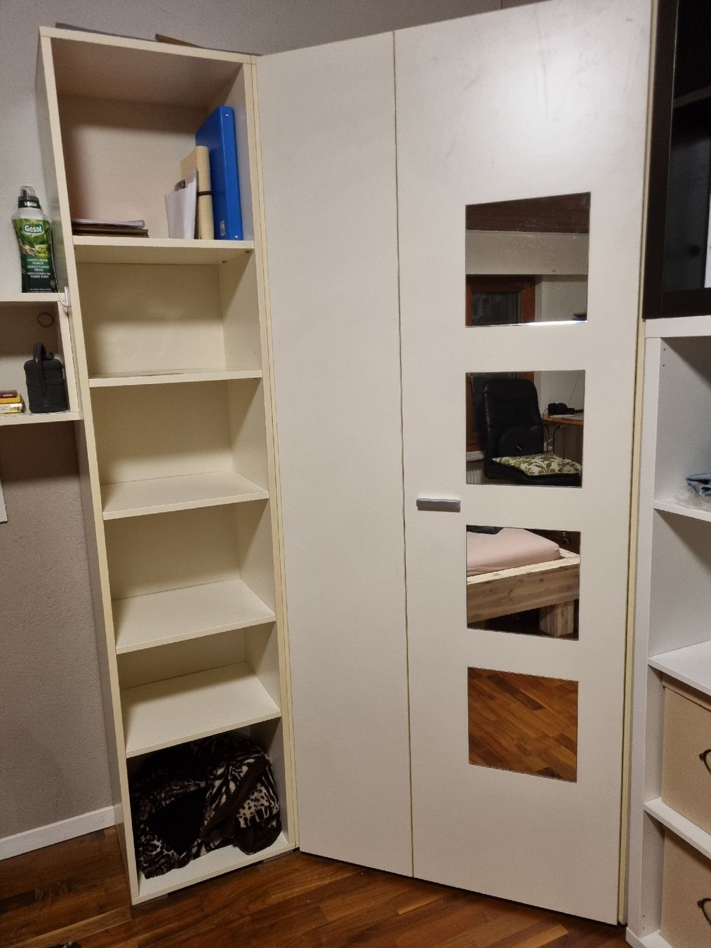 Armadi: Kleiderschrank (Eckschrank) – Usato da TURBENTHAL venduto da bos_rgs8