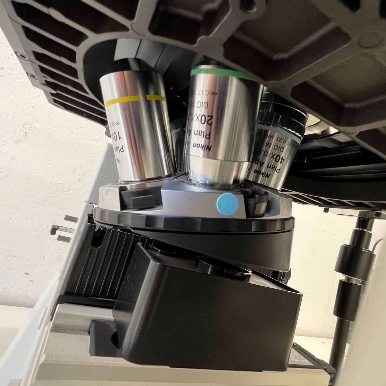 Nikon Microscopi: Nikon Eclipse TI Inversmikroskop – Usato da Niederdorf venduto da LeptonAG_Labor 2