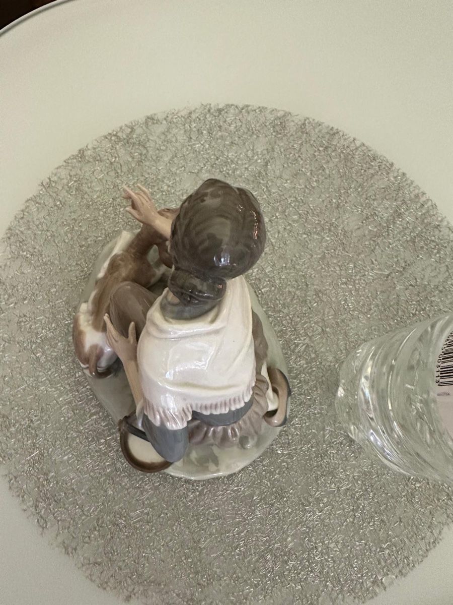 Lladro Statuette: Lladro Figur "Melkerin mit Kälbchen" – Nuovo (secondo la descrizione) da Binningen venduto da Yuliya15 2
