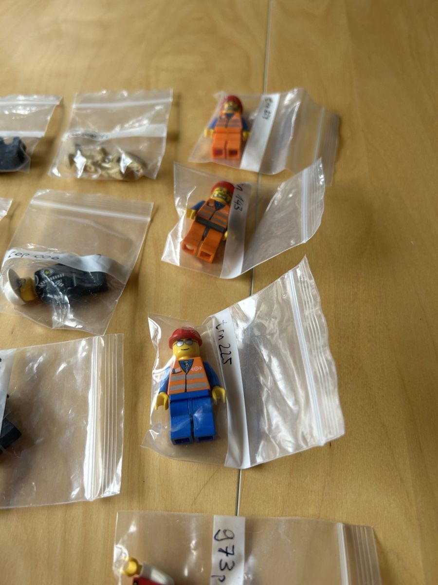 Lego Kit di costruzioni: LEGO Minifiguren – Usato da Muri AG venduto da DeLorean-DMC12 4