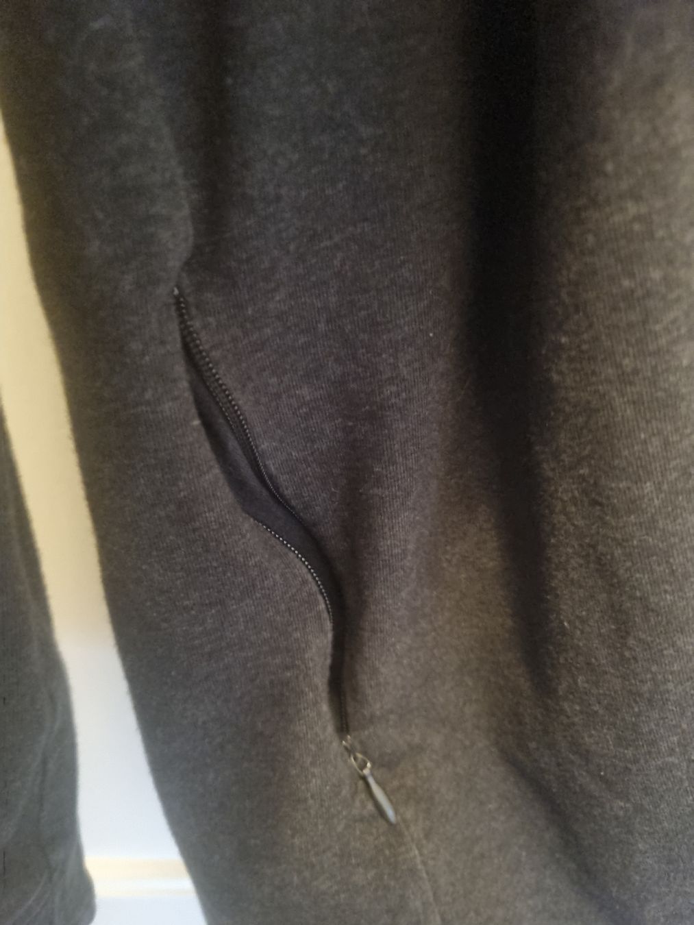 Adidas Pullover & Sweatshirts: Pull Adidas – Gebraucht aus Neuchâtel von Seven_life 1