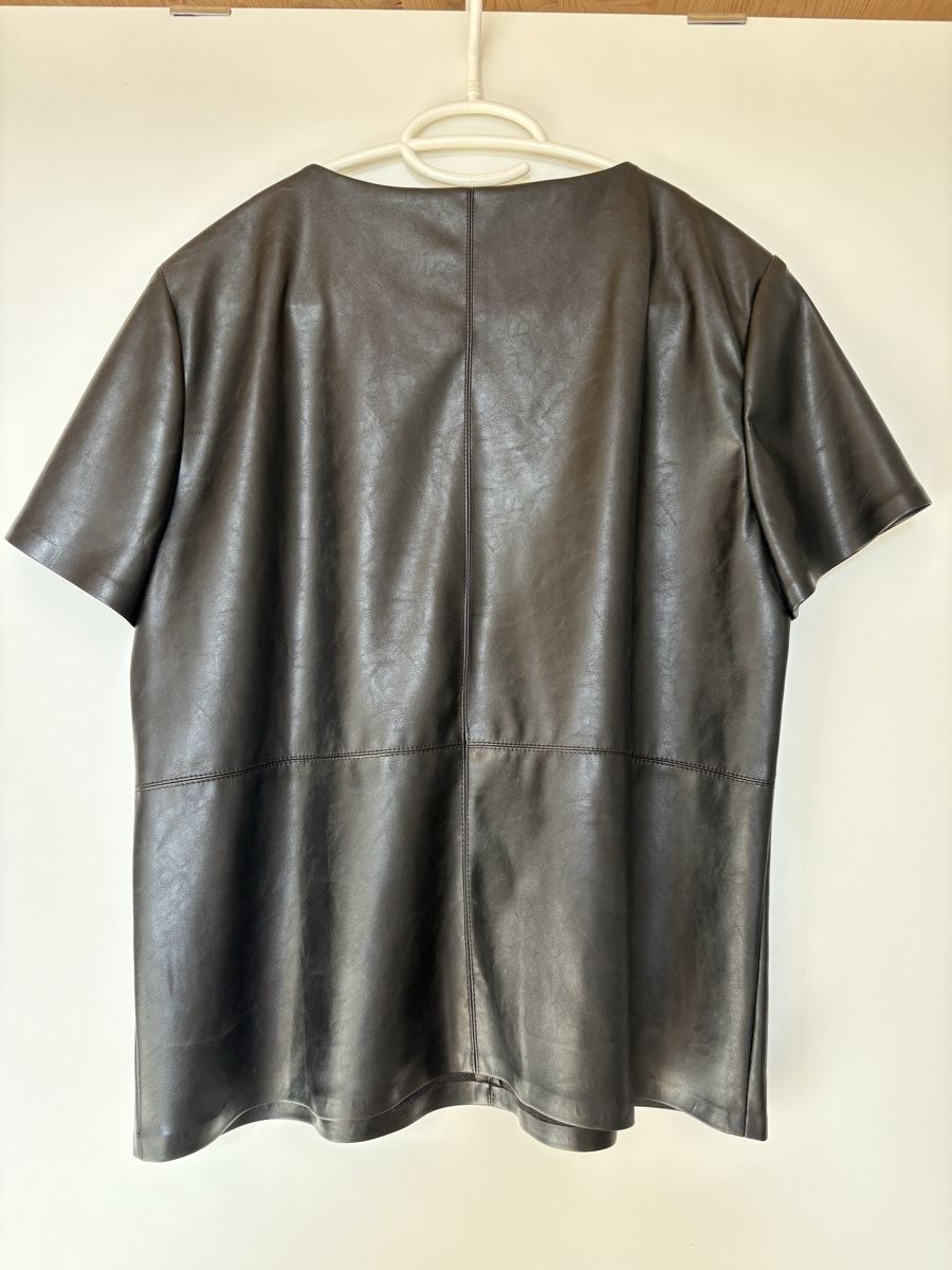 T-shirt: T-Shirt in Lederoptik – Nuovo (secondo la descrizione) da Luchsingen venduto da NEgli01 3