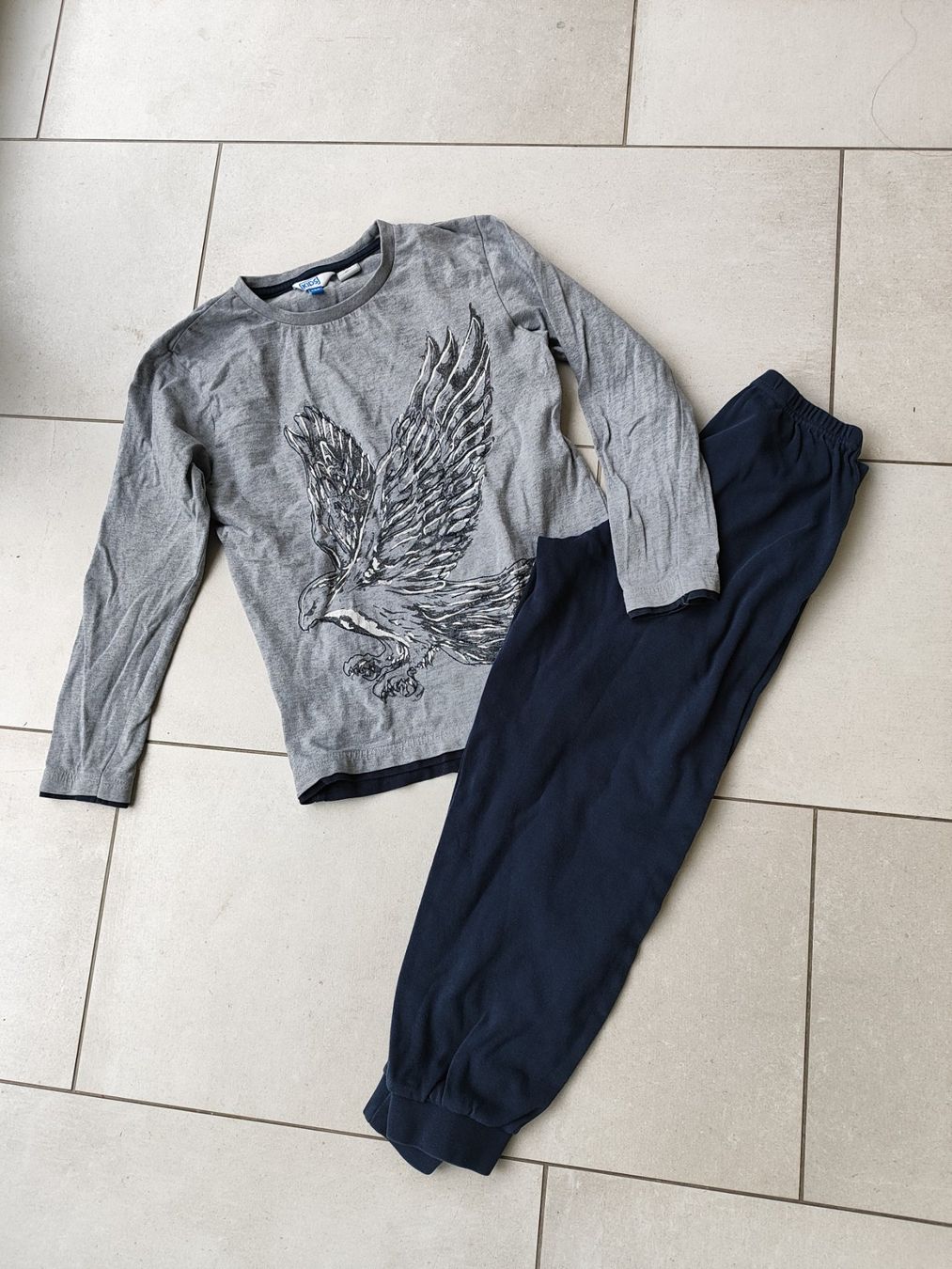 Pigiama & Simili: 3 Pyjamas Junge Gr. 128/134 – Usato da Seon venduto da Mandes1 3