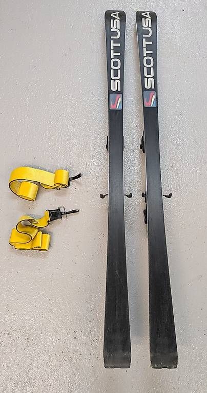 Scott Sci: Ski de randonnée, Tourenski Scott – Usato da Couvet venduto da nicolas30 2