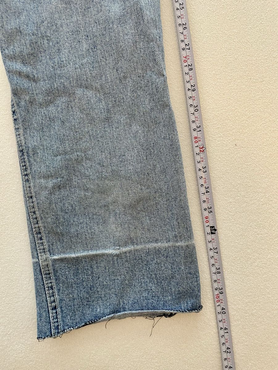 Jeans: hellblaue Jeans im Used-Look – Difettoso da Zürich venduto da vik_isi 5