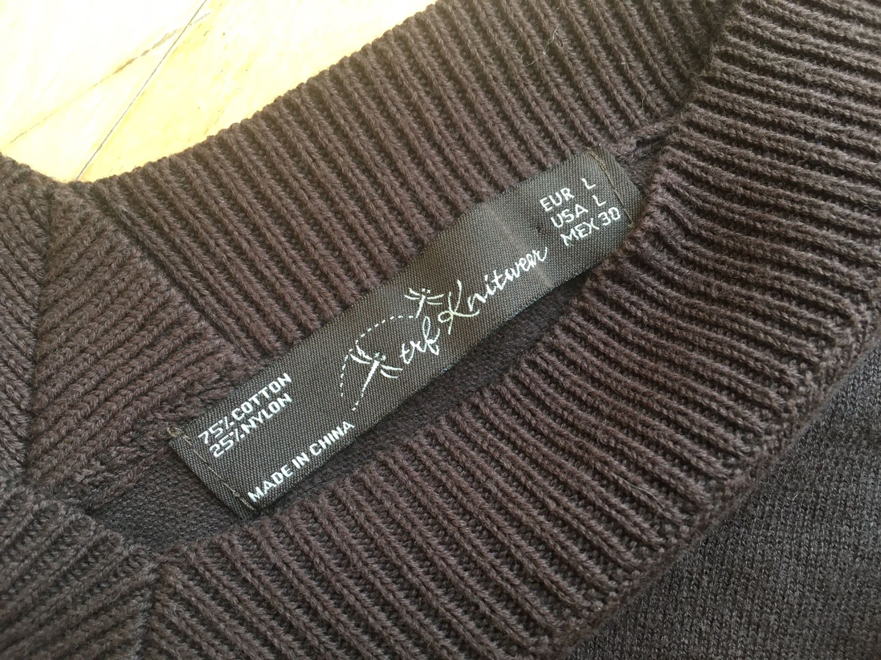 Maglioni & Felpe: Edler, warmer Strickpullover, Gr. L, sexy V-Ausschnitt – Usato da Zürich venduto da mignonmignon 1