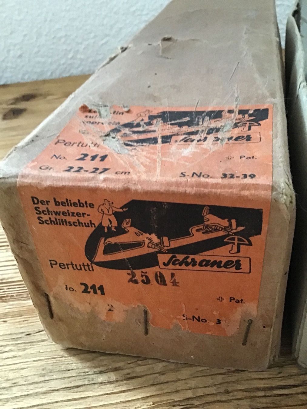 Pattini da ghiaccio: Antike Schraner Schleifschuhe – Usato da Wassen UR venduto da SABDOM 1