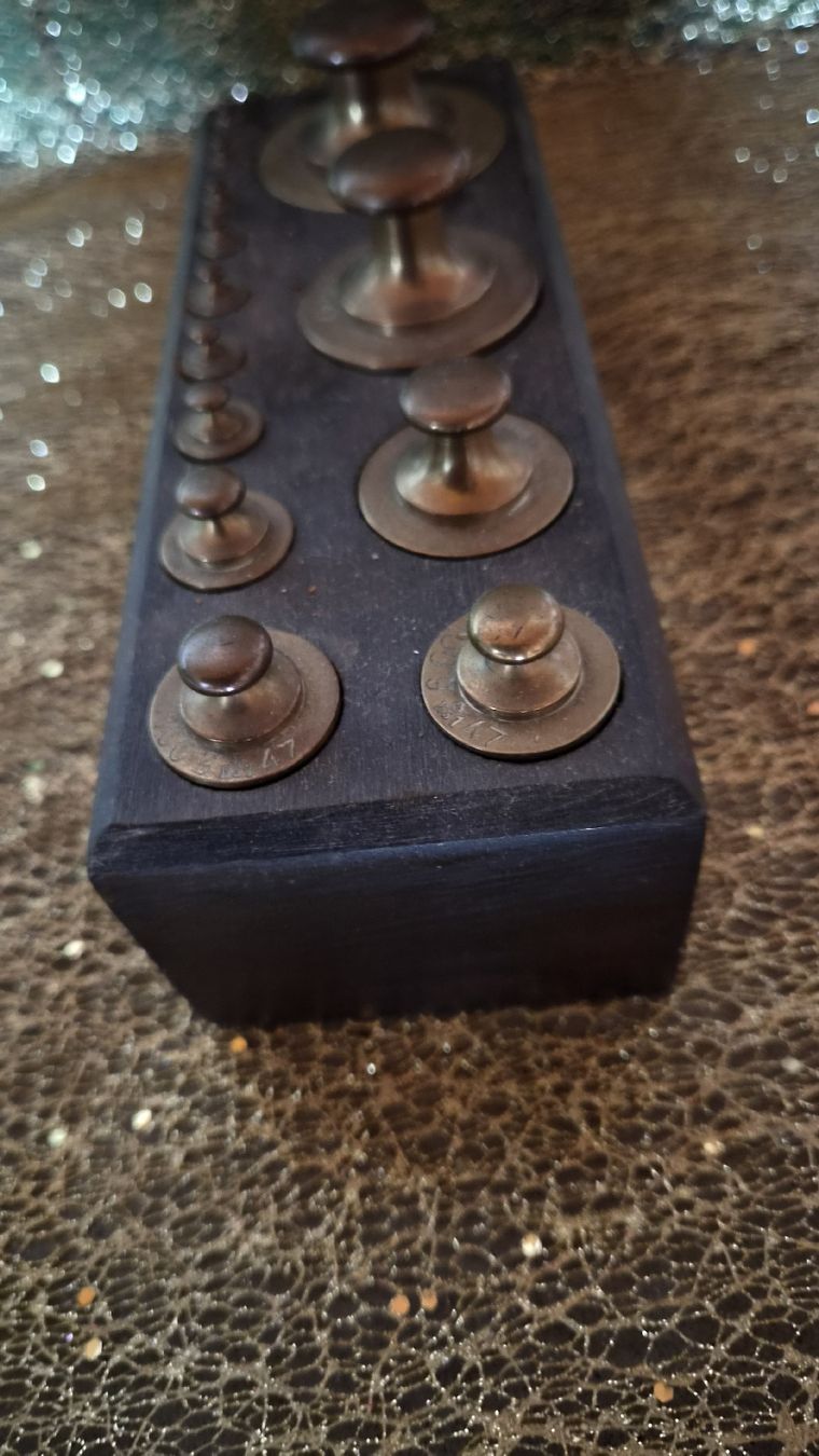 Misurare: Gewichtssatz Messing mit Holzbox antikes Messins – Usato da Kölliken venduto da Upcycling-by-Mc-TAM 8
