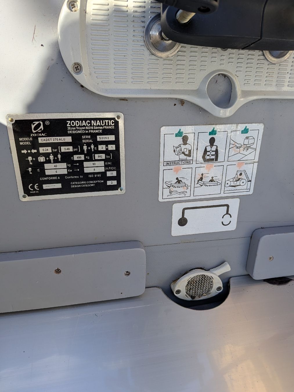Zodiac Boote: Zodiac Schlauchboot mit Elektromotor – Gebraucht aus Bönigen von Puma7 5