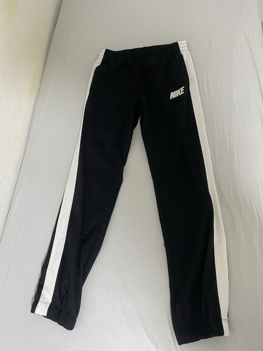 Pantalons: Trainerhosen – D'occasion à Pratteln par fra_rd8j