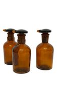 Lot de 3 Flacons anciens de pharmacie en verre ambré