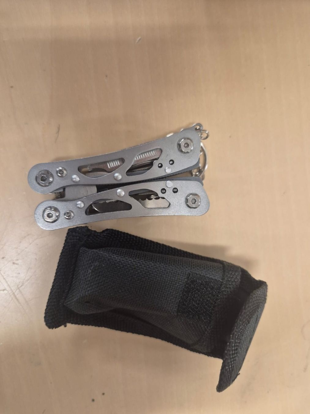 Portachiavi: Multitool / Werkzeug mit Tasche - Schlüsselanhänger ca 4-5cm – Nuovo e nell'imballaggio originale da Tuggen venduto da Zweitechanceboutique 1