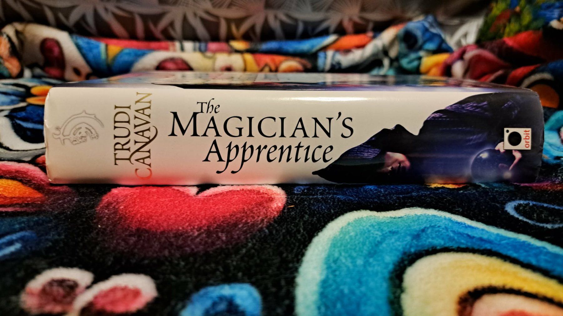 Libri: The Magician's Apprentice by Trudi Canavan – Usato da Waltenschwil venduto da Catlady 2